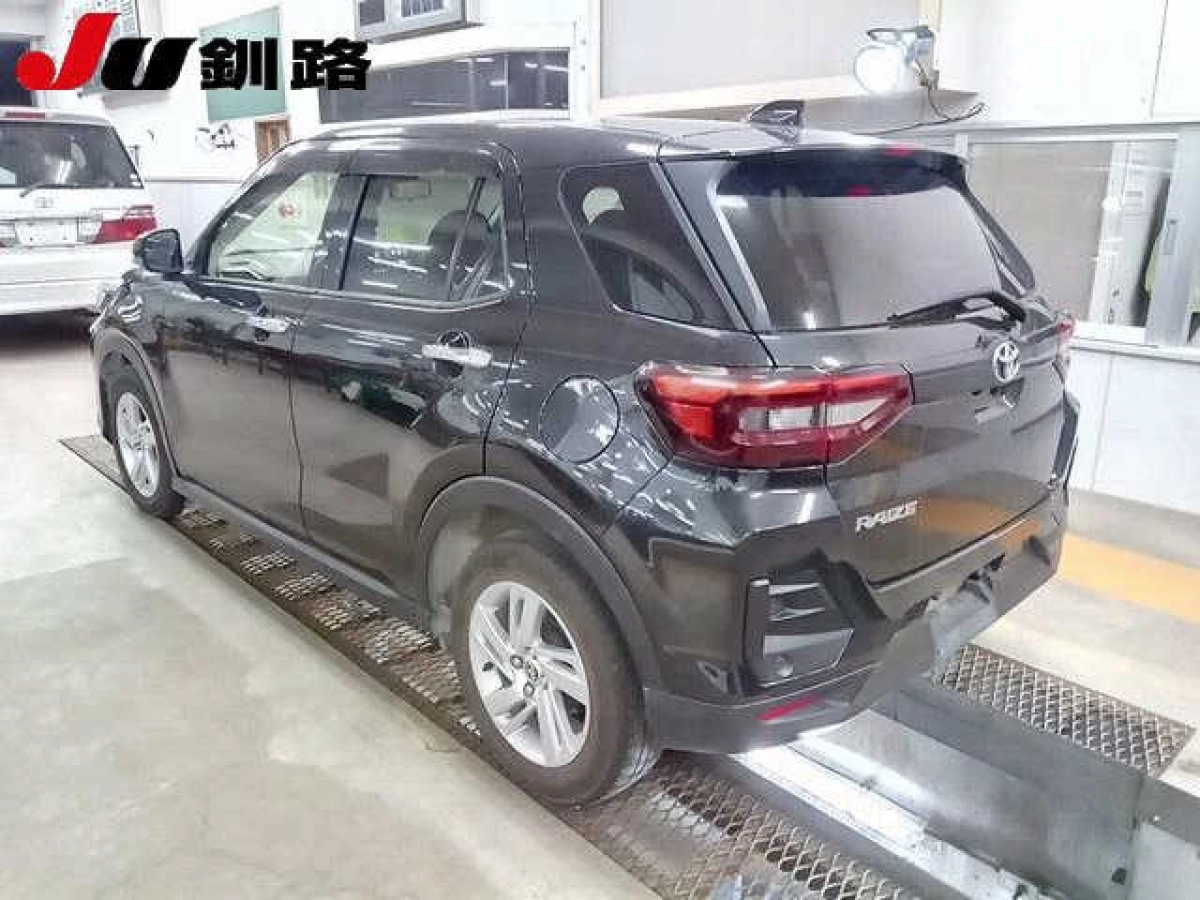 TOYOTA RAIZE