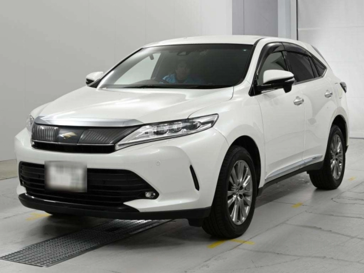 TOYOTA HARRIER