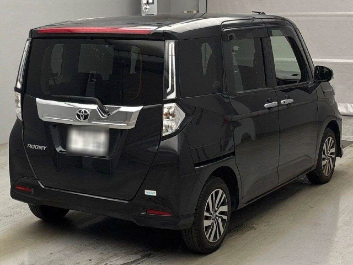 TOYOTA ROOMY