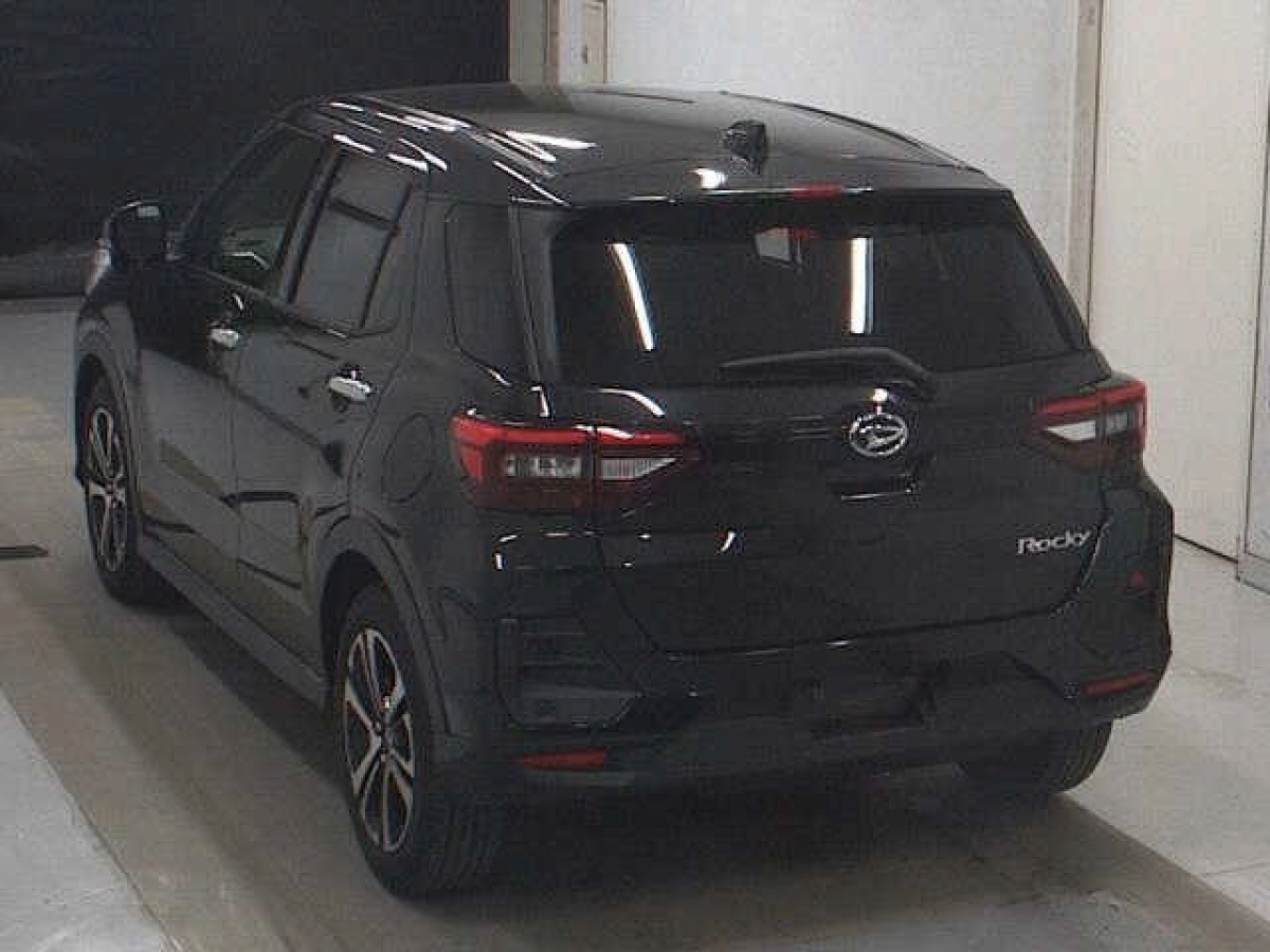 DAIHATSU ROCKY