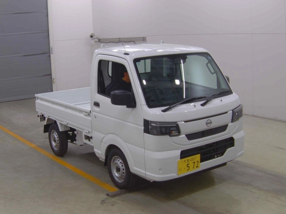 NISSAN CLIPPER TRUCK DR16T 2026