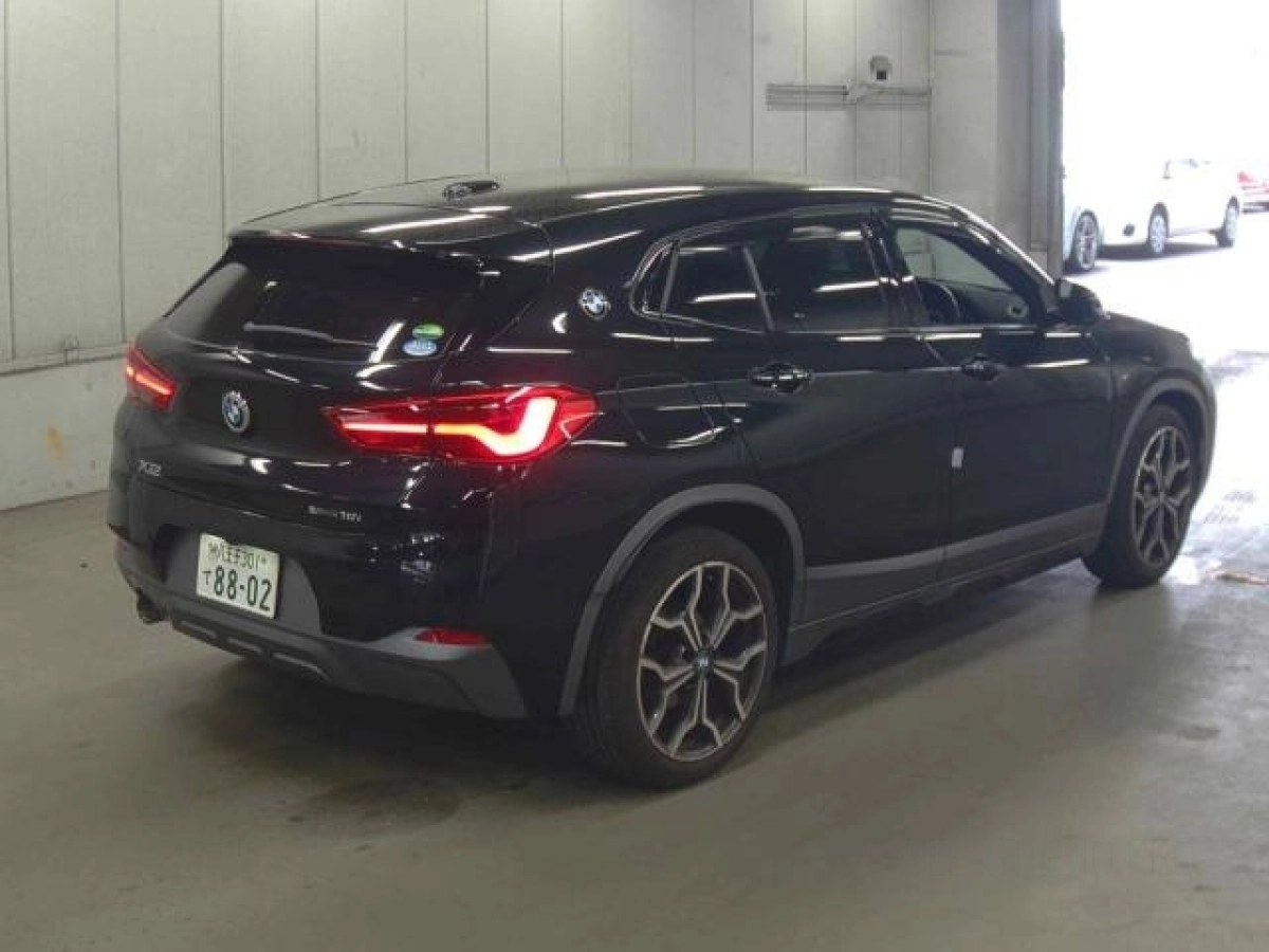 BMW X2