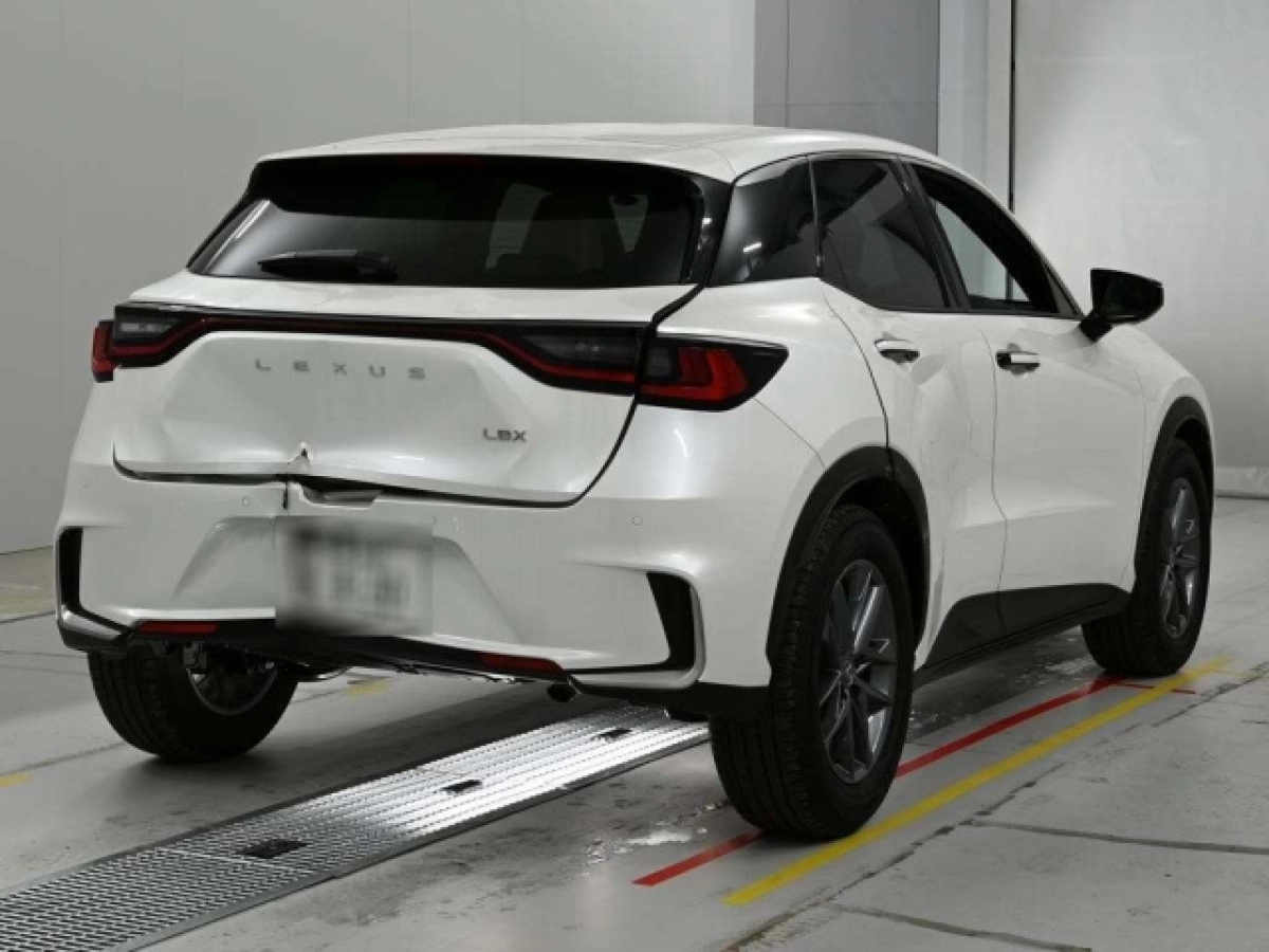LEXUS LBX