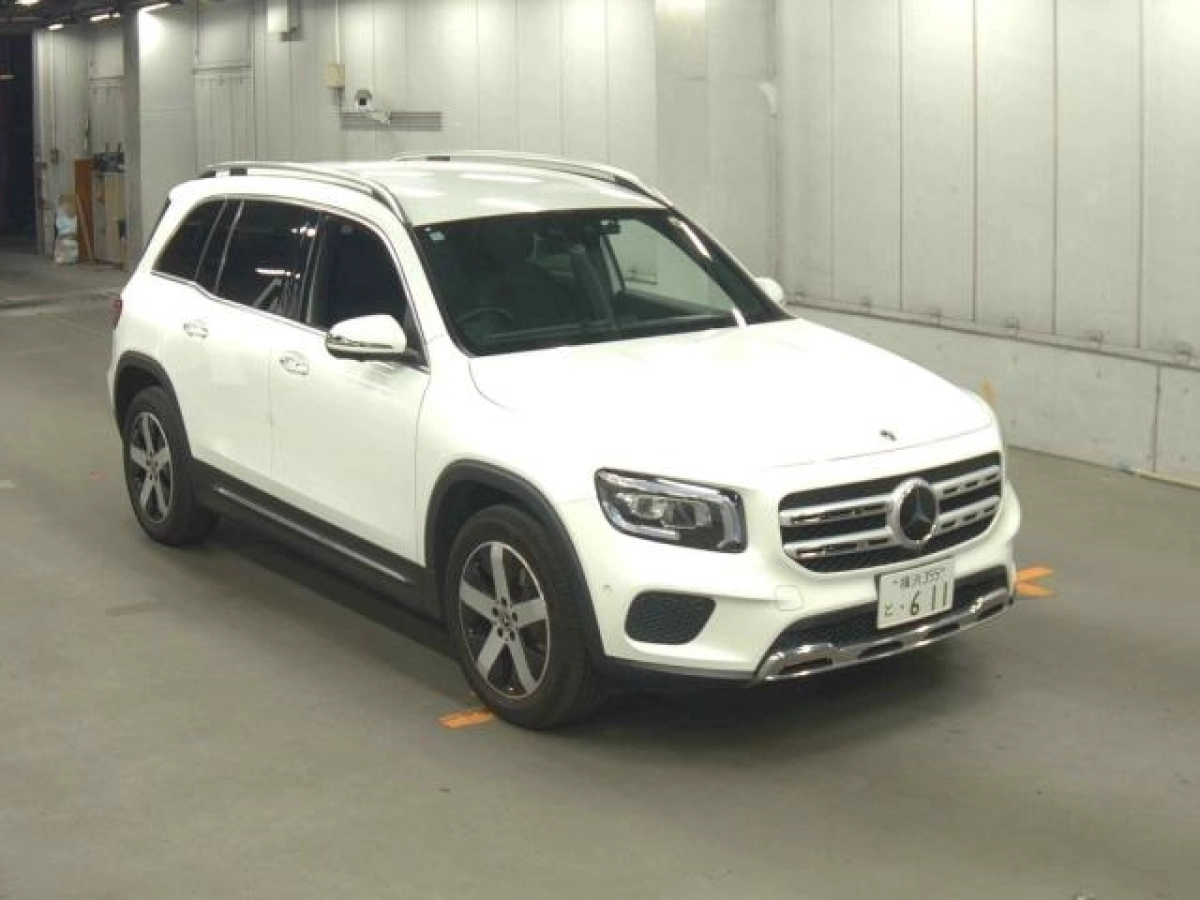 MERCEDES BENZ GLB