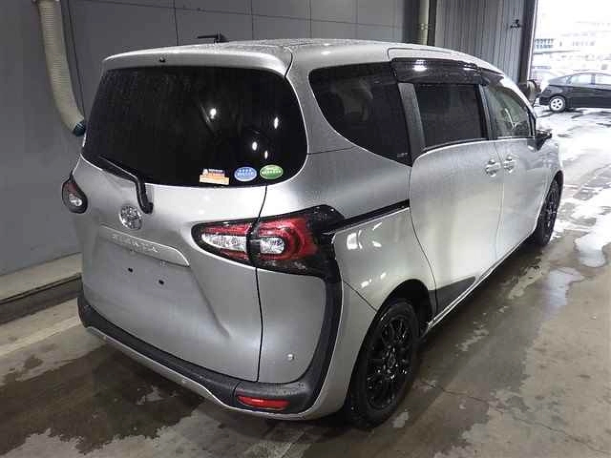 TOYOTA SIENTA