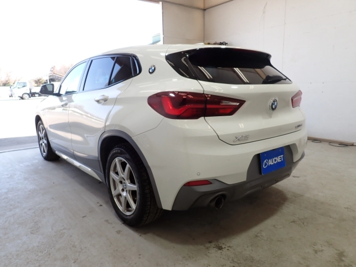 BMW X2