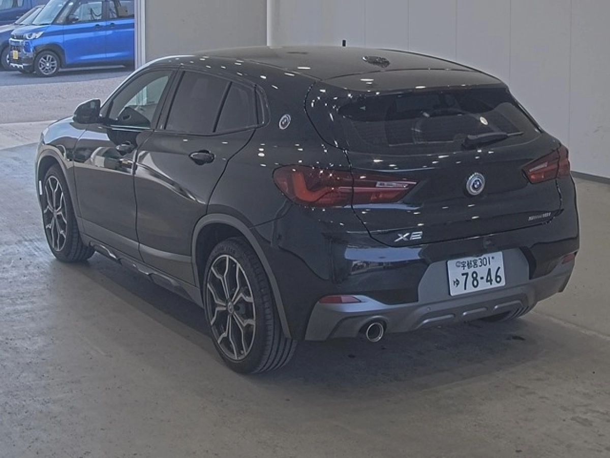BMW X2