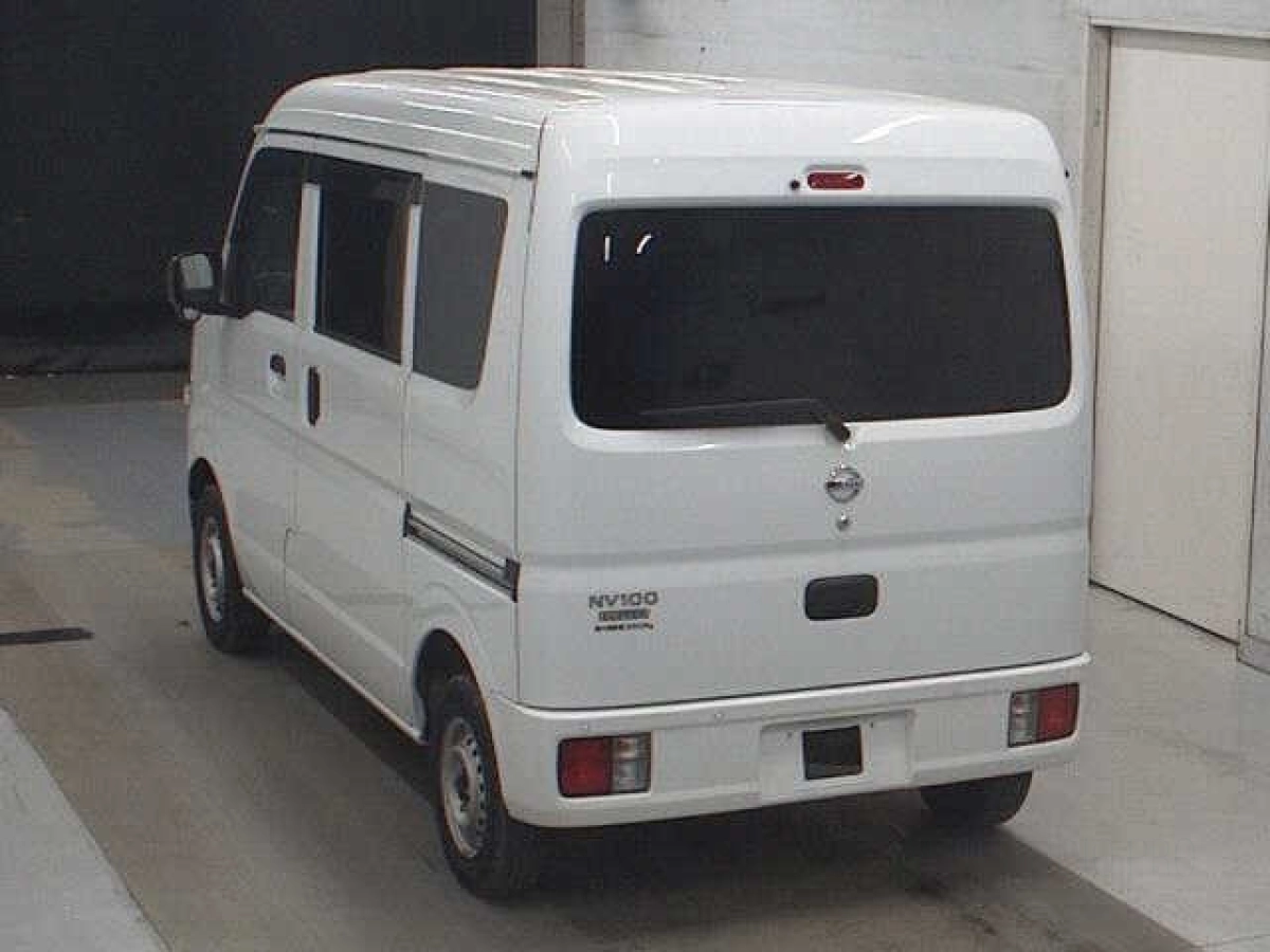 NISSAN CLIPPER VAN