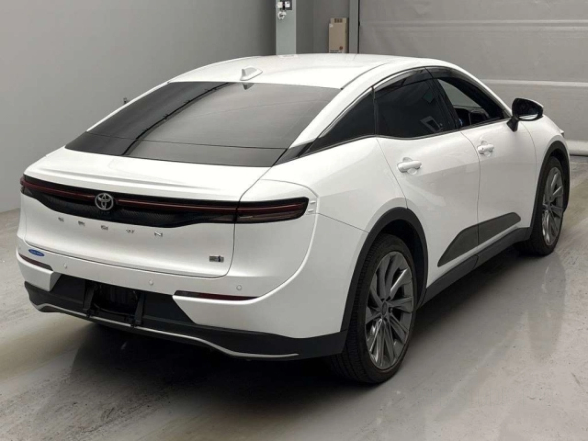 TOYOTA CROWN CROSSOVER