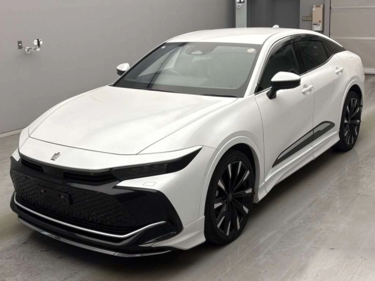 TOYOTA CROWN CROSSOVER