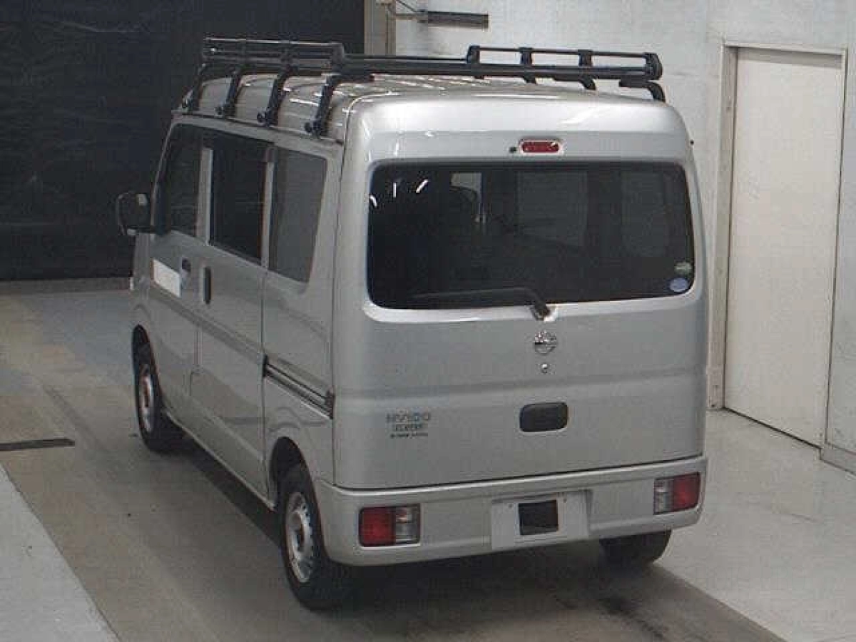 NISSAN CLIPPER VAN