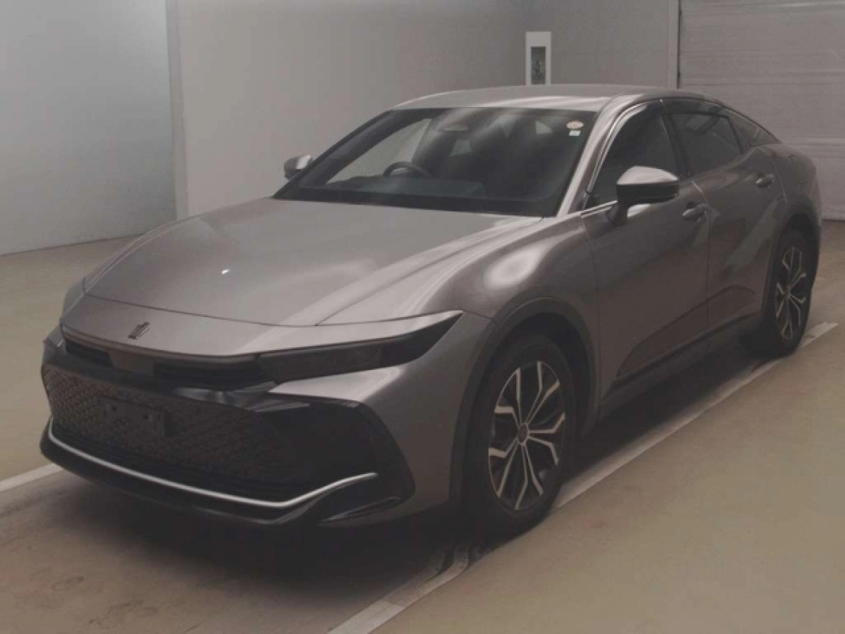 TOYOTA CROWN CROSSOVER