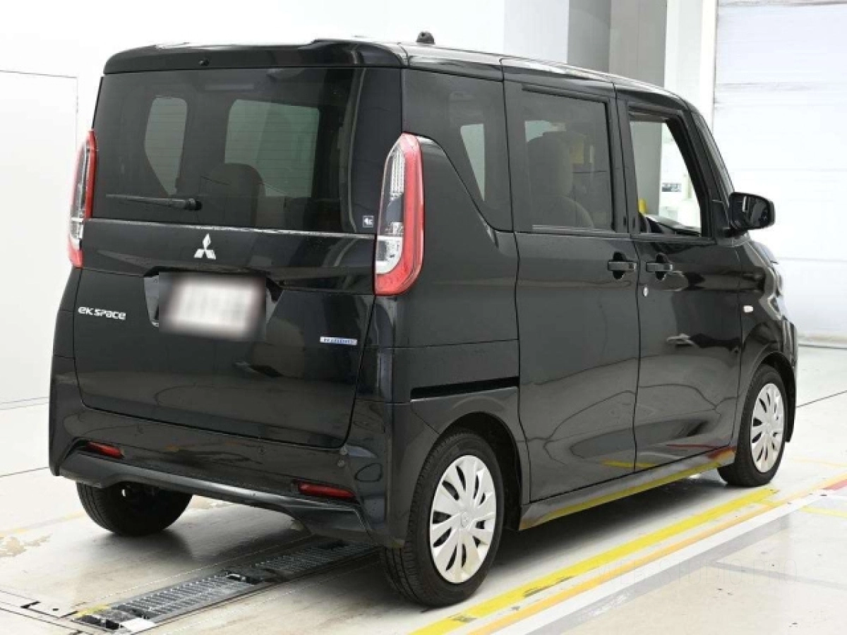 MITSUBISHI EK SPACE