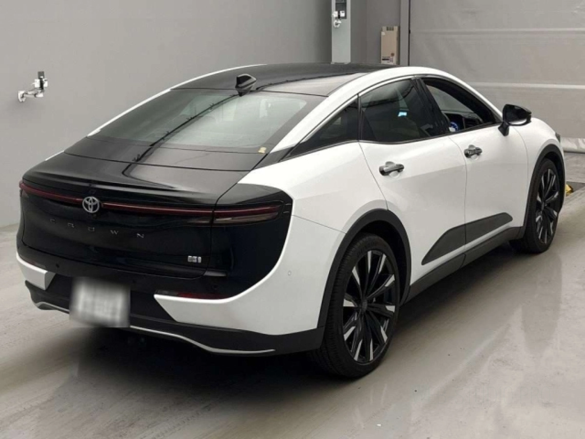 TOYOTA CROWN CROSSOVER