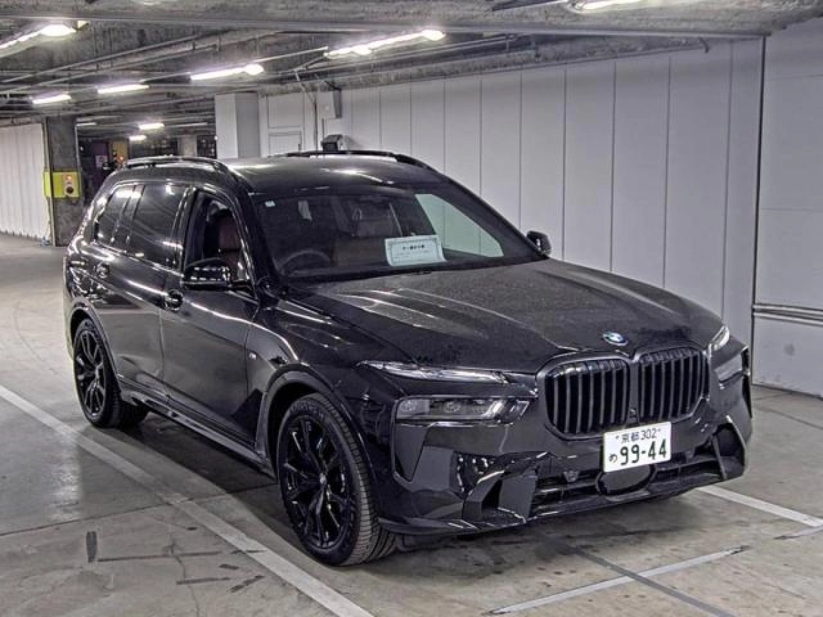 BMW X7 22EN30 2025