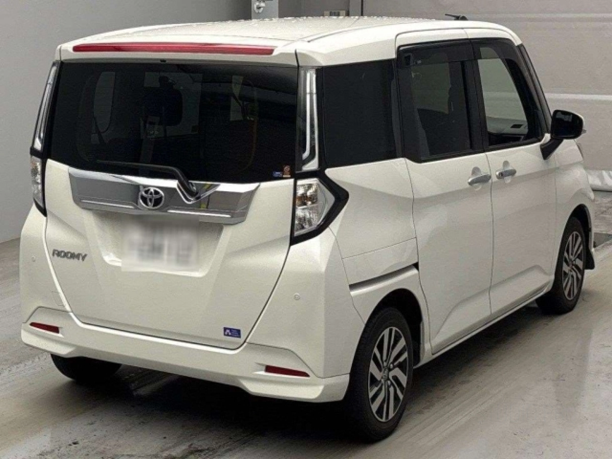 TOYOTA ROOMY