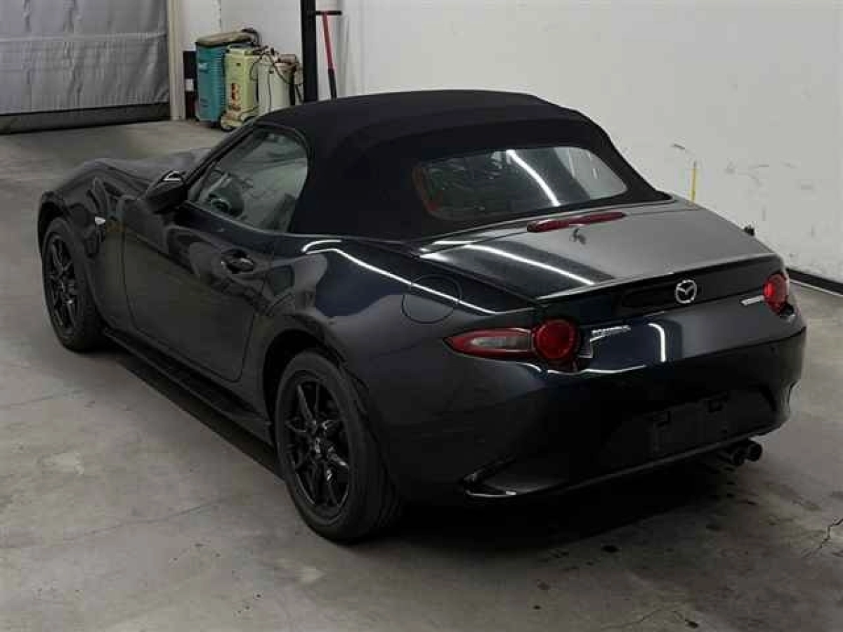 MAZDA ROADSTER