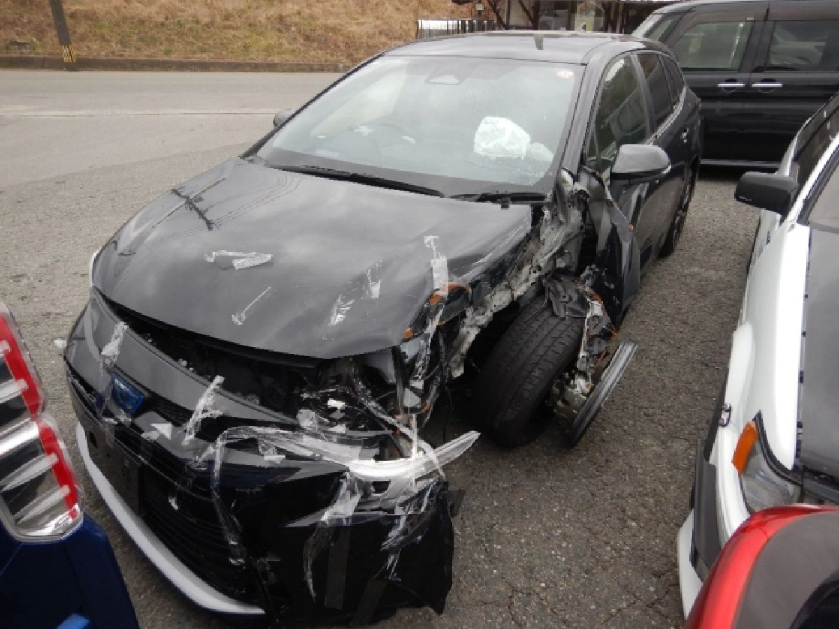 TOYOTA COROLLA TOURING ZWE219W 2025