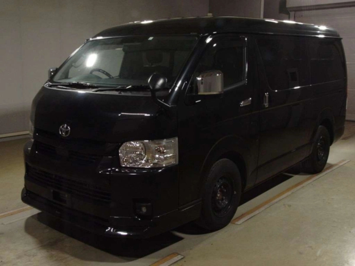 TOYOTA HIACE TRH214W 2023