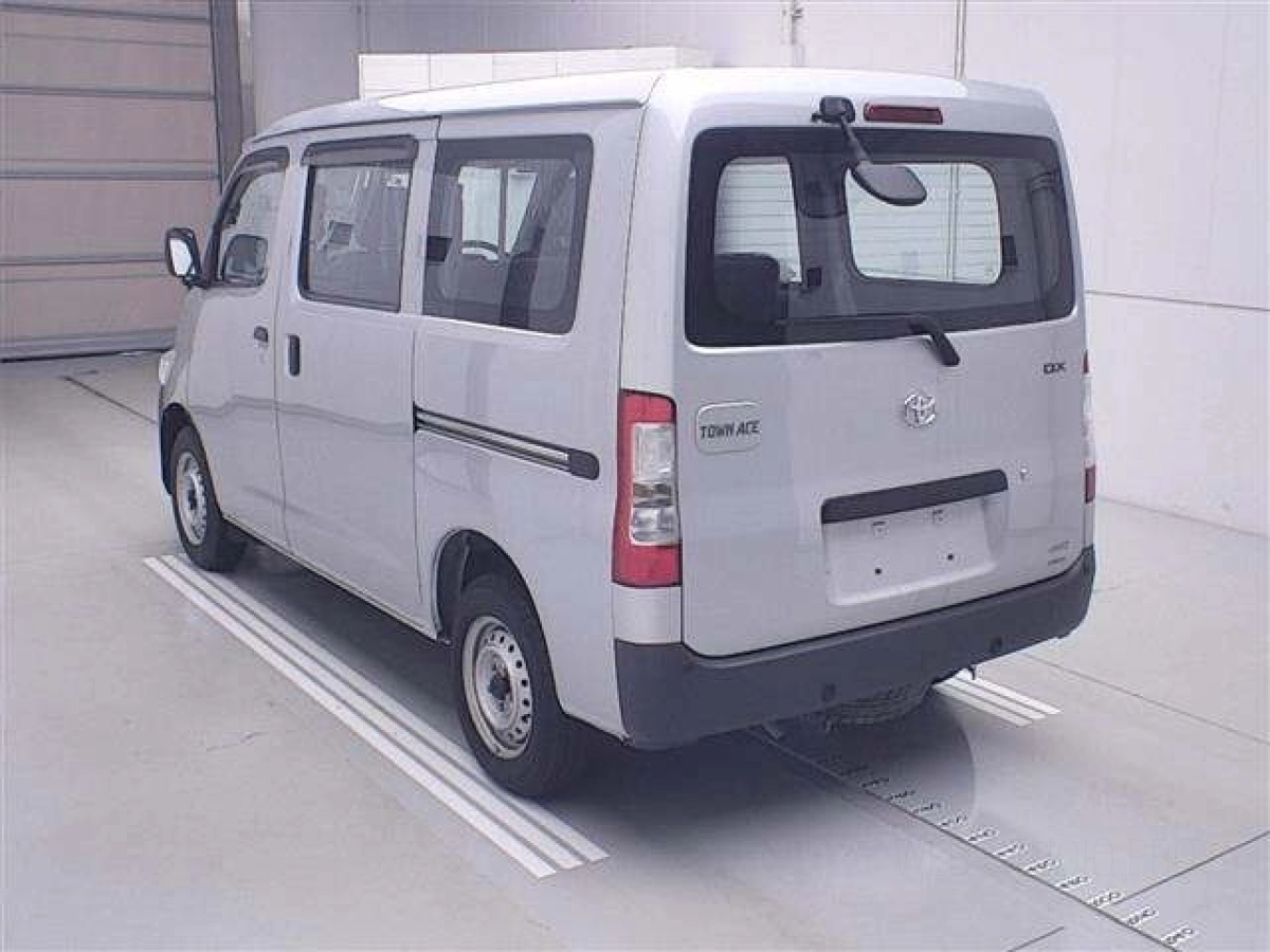 TOYOTA TOWN ACE VAN