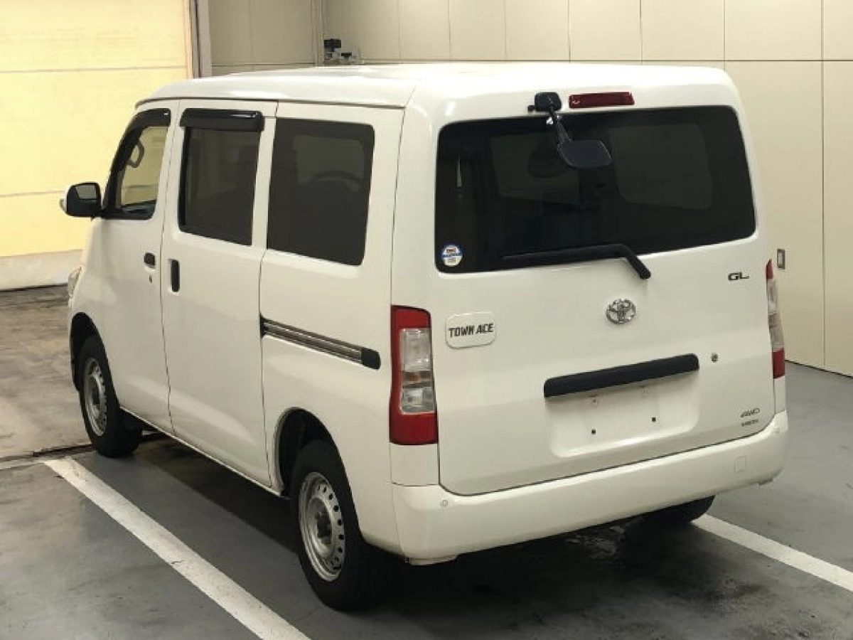 TOYOTA TOWN ACE VAN