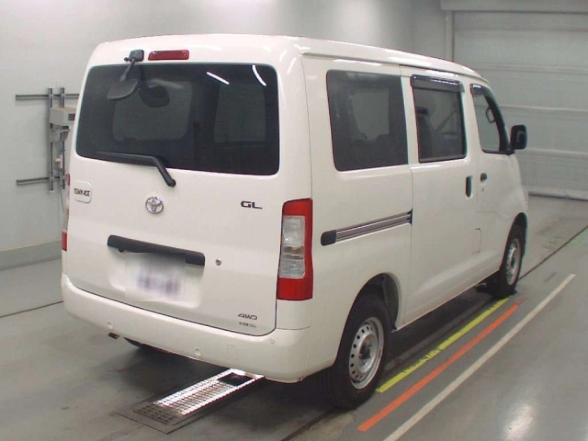 TOYOTA TOWN ACE VAN