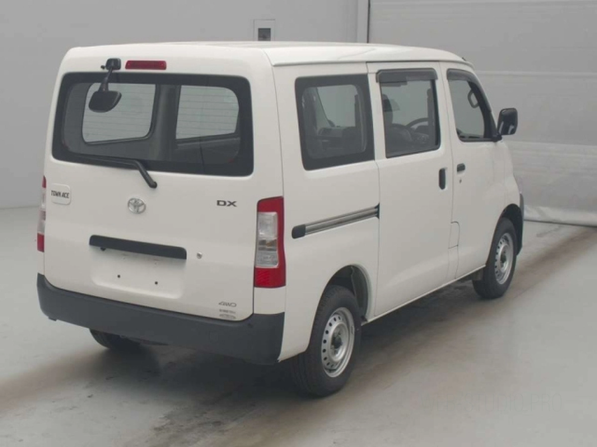 TOYOTA TOWN ACE VAN