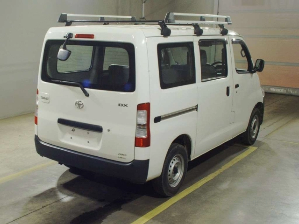 TOYOTA TOWN ACE VAN
