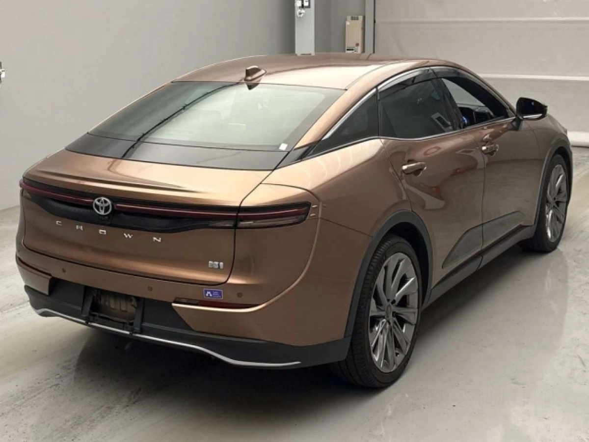 TOYOTA CROWN CROSSOVER