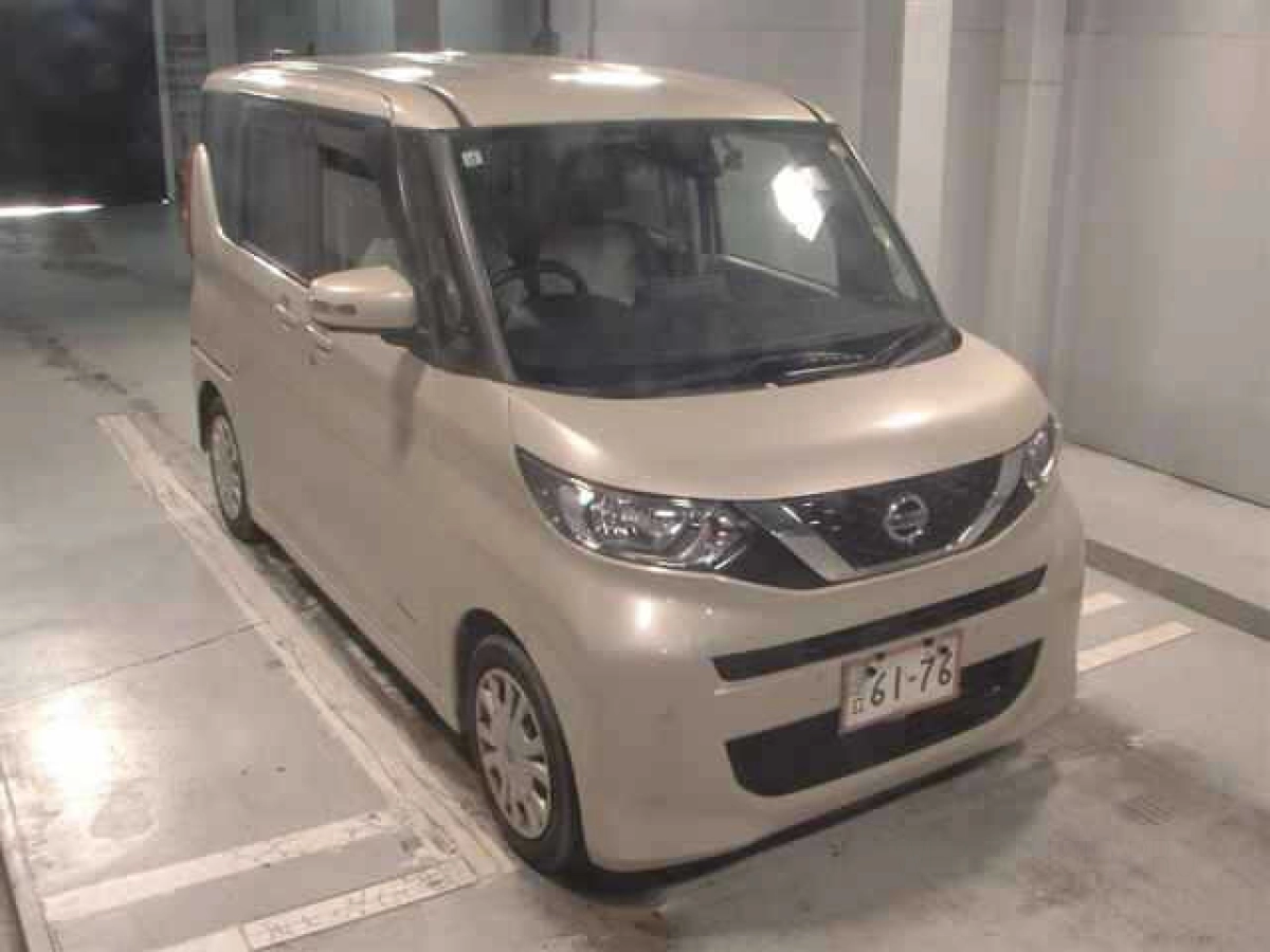 NISSAN ROOX