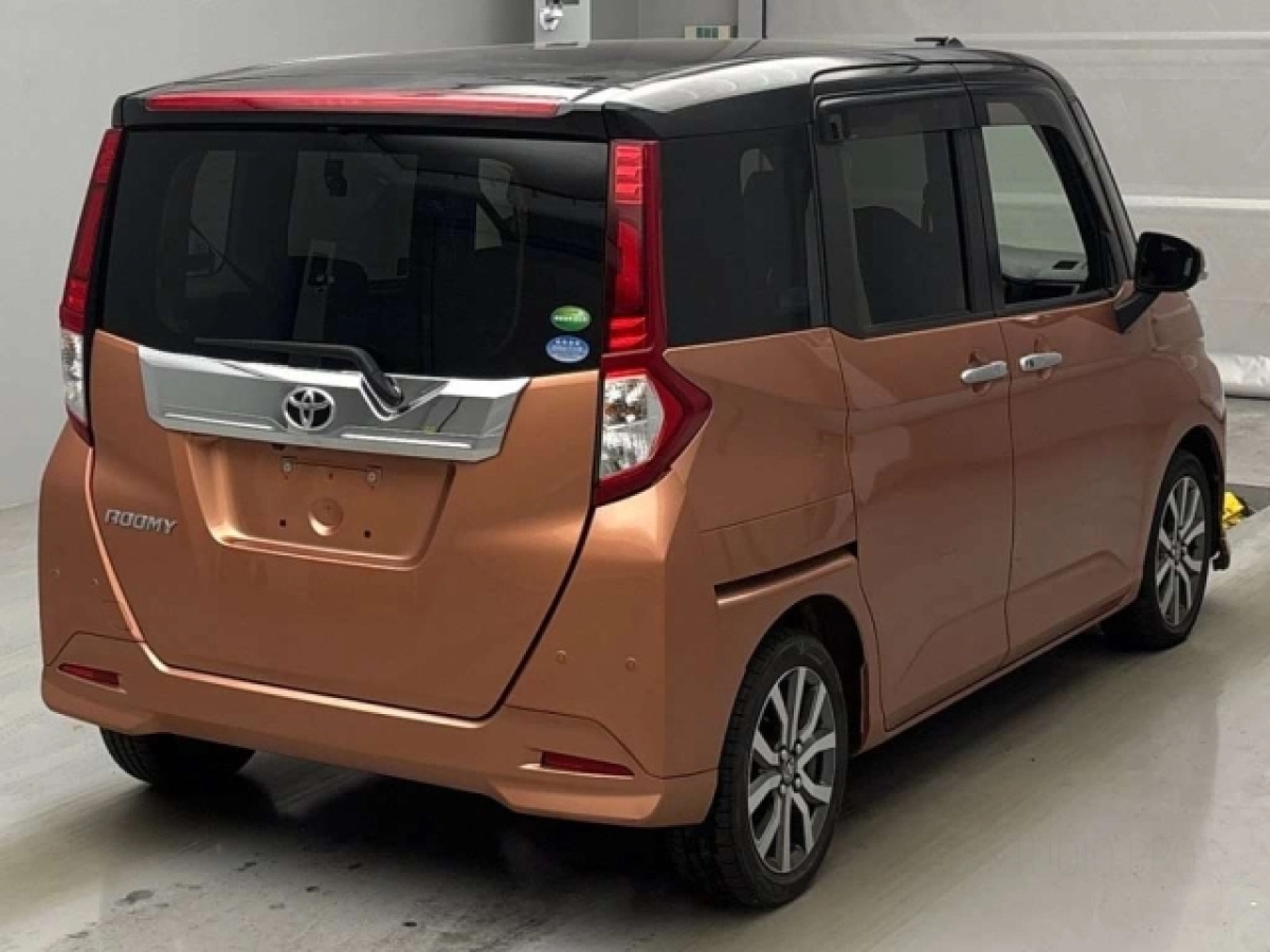 TOYOTA ROOMY