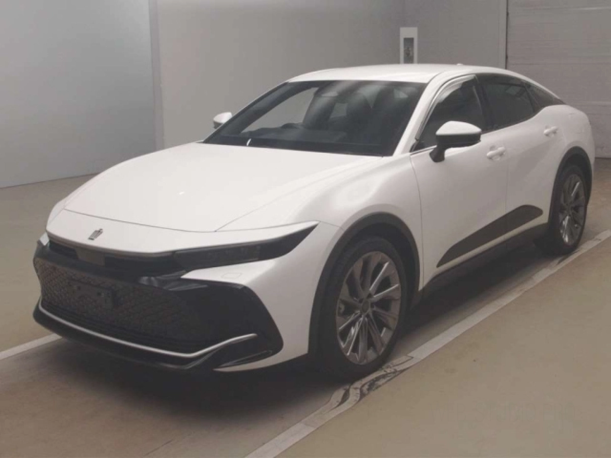 TOYOTA CROWN CROSSOVER