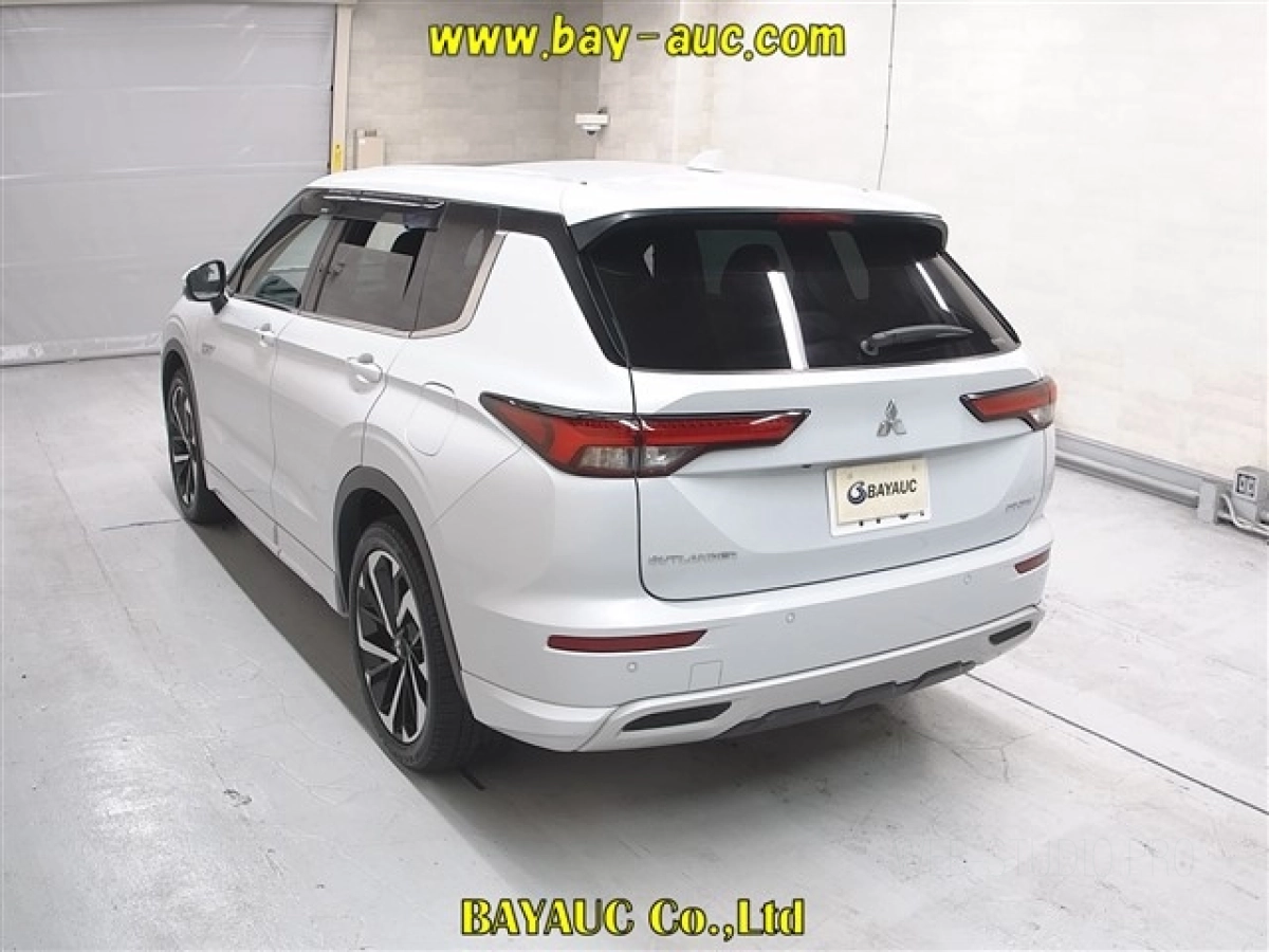 MITSUBISHI OUTLANDER PHEV