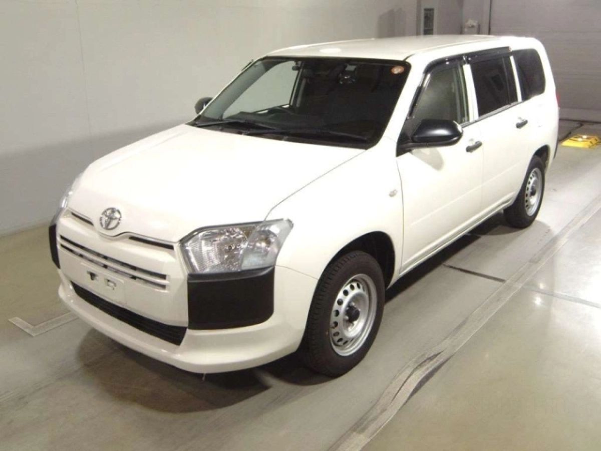 TOYOTA HILUX GUN125 2024