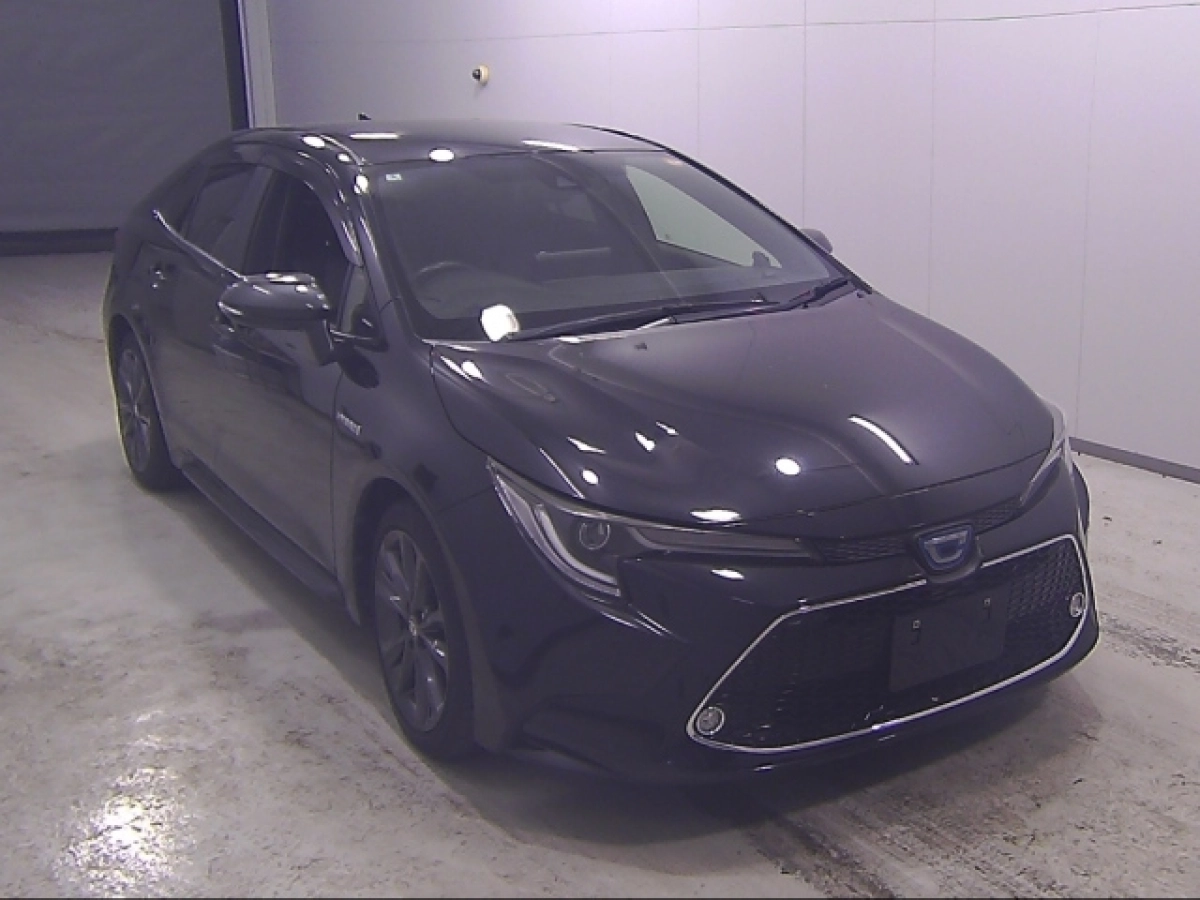 TOYOTA COROLLA ZWE211 2020