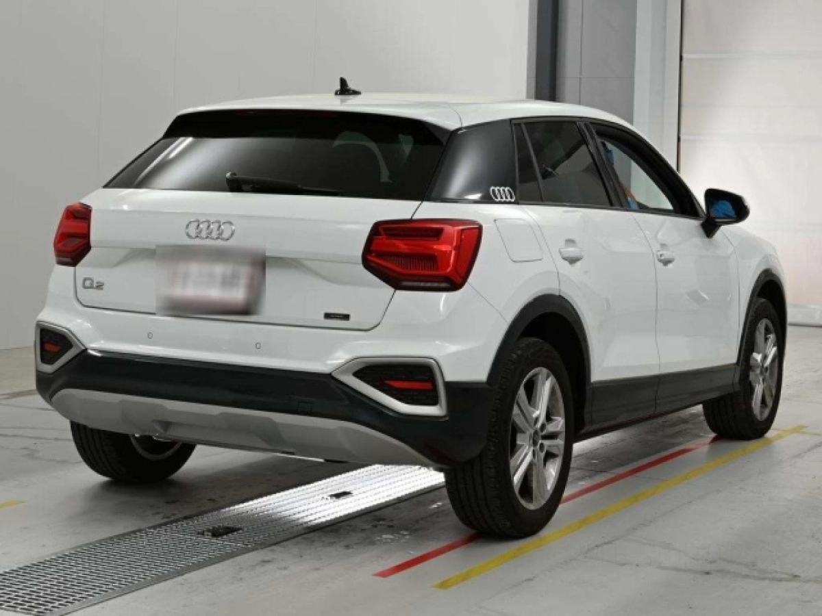 AUDI Q2