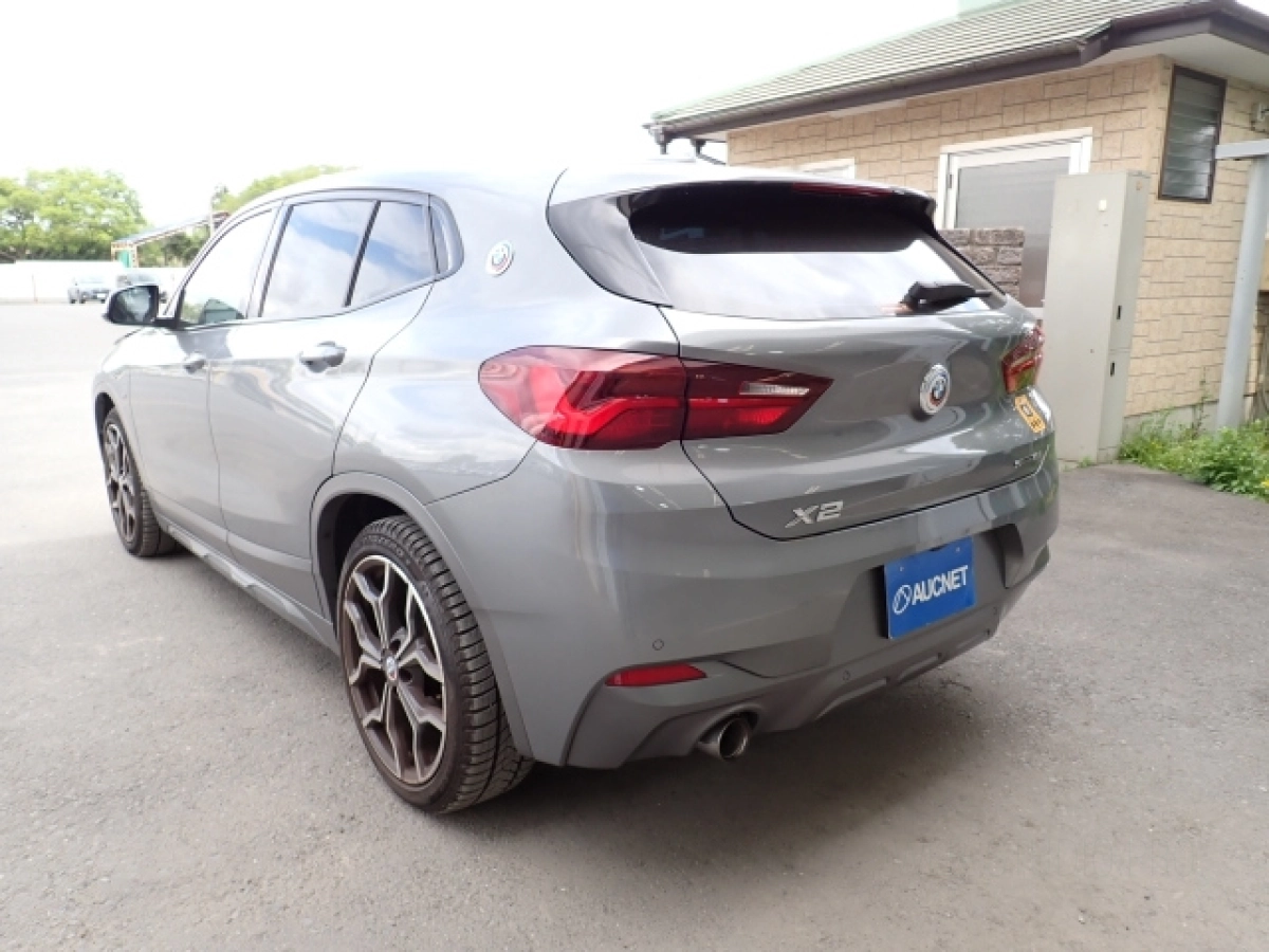BMW X2