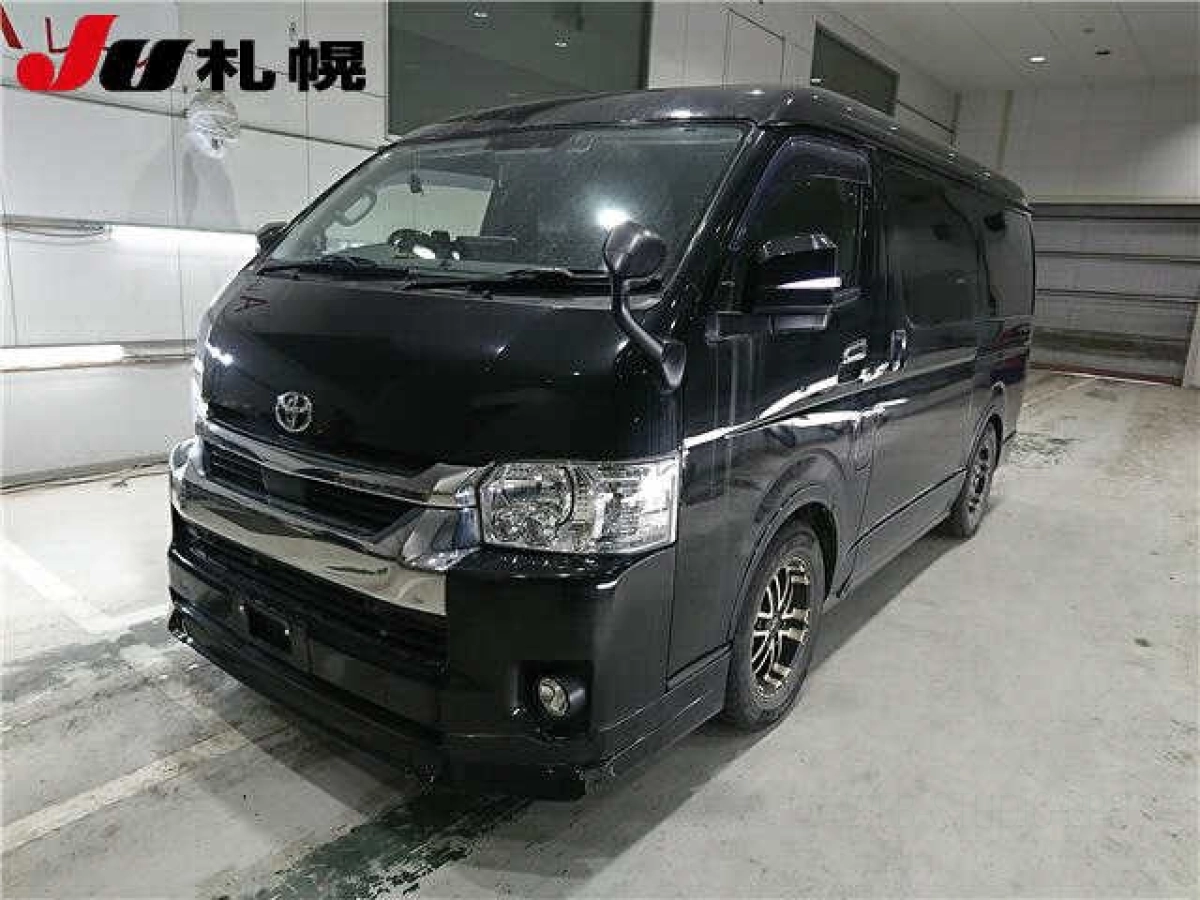 TOYOTA HIACE TRH219W 2021
