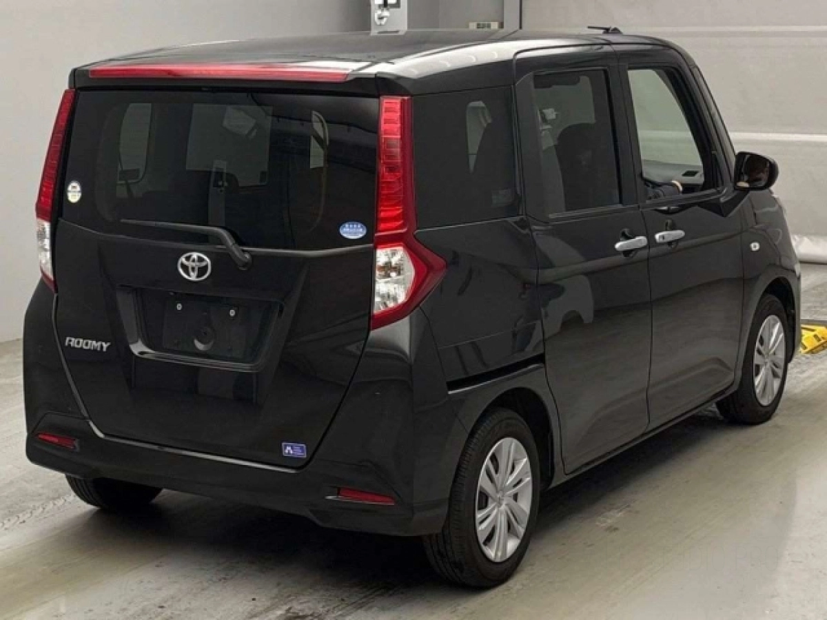 TOYOTA ROOMY