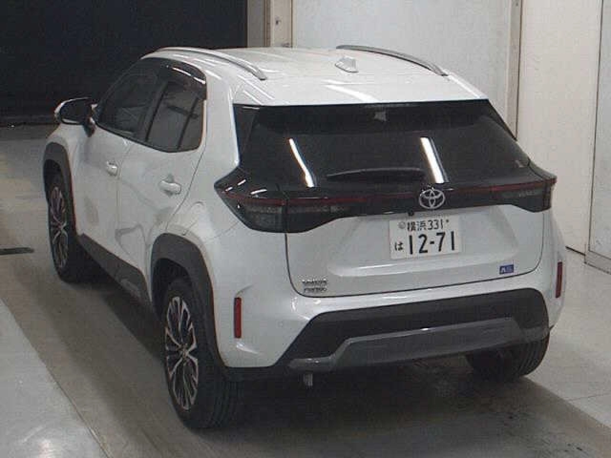 TOYOTA YARIS CROSS