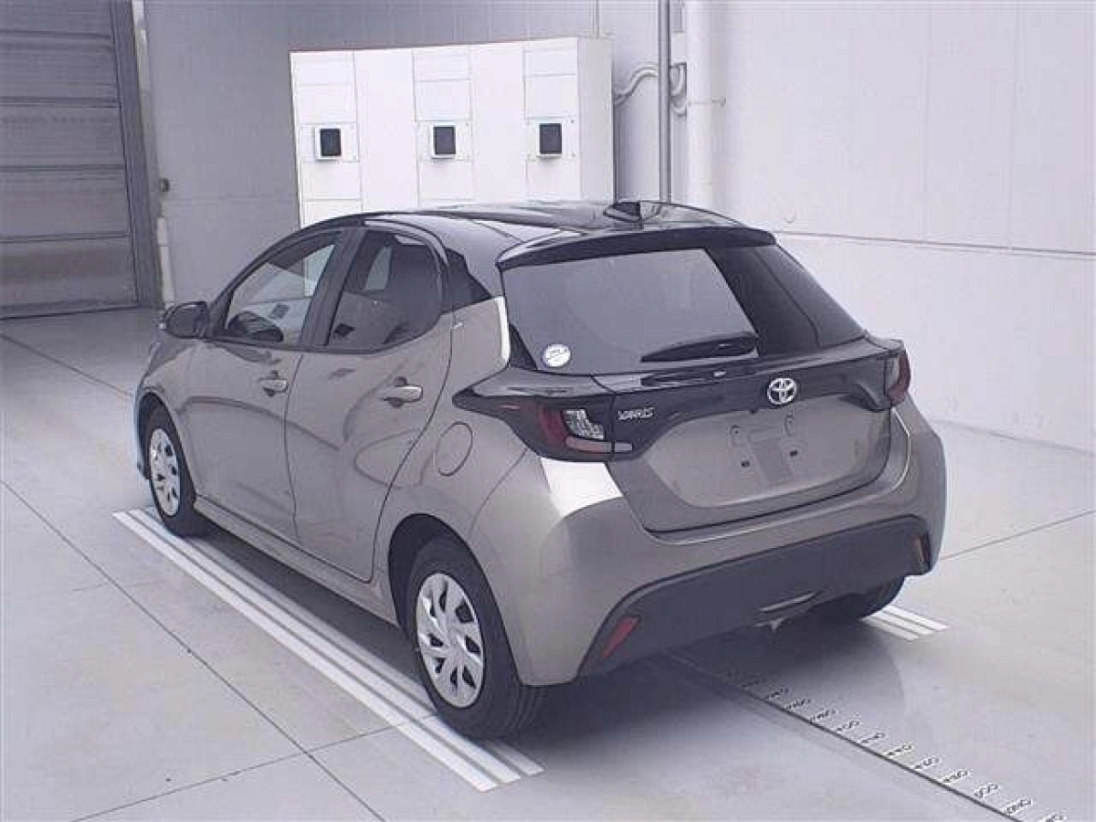 TOYOTA YARIS