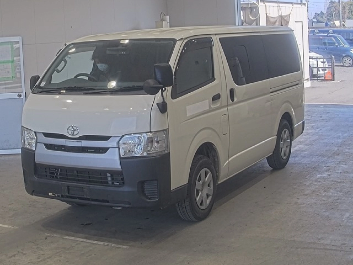 TOYOTA REGIUS ACE VAN GDH206V 2019