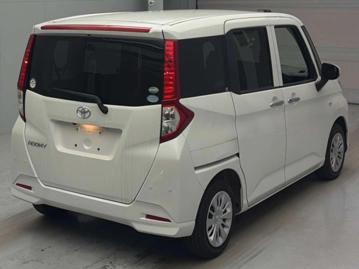TOYOTA ROOMY