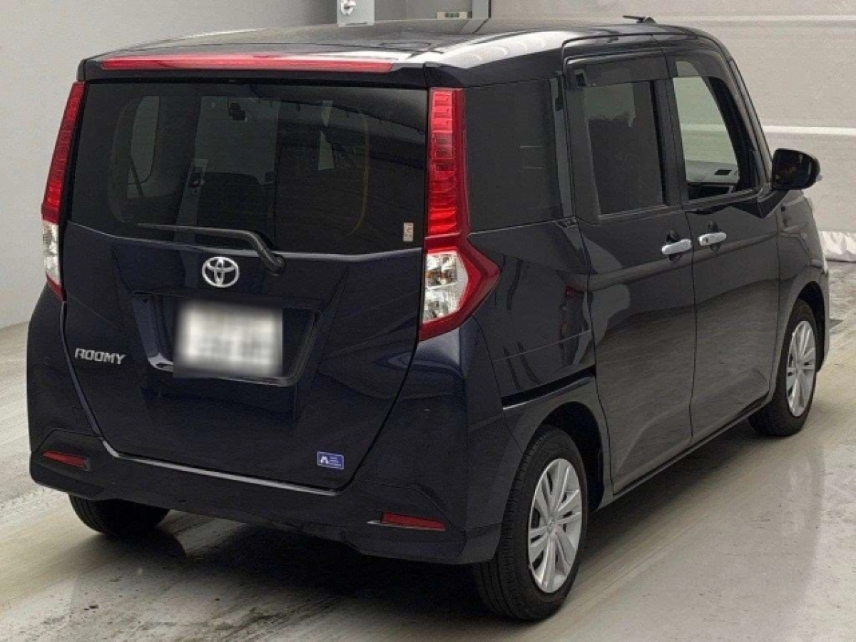 TOYOTA ROOMY