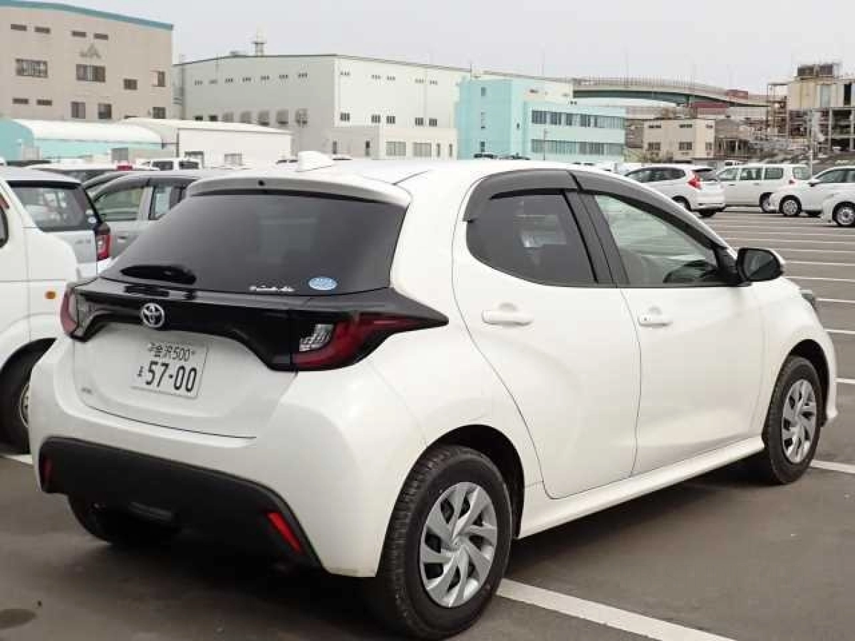 TOYOTA YARIS