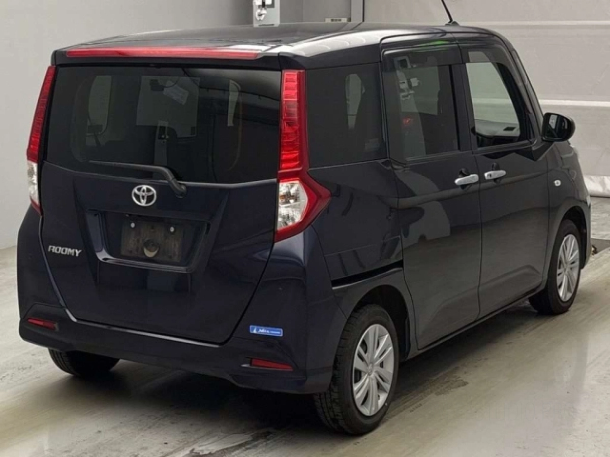 TOYOTA ROOMY