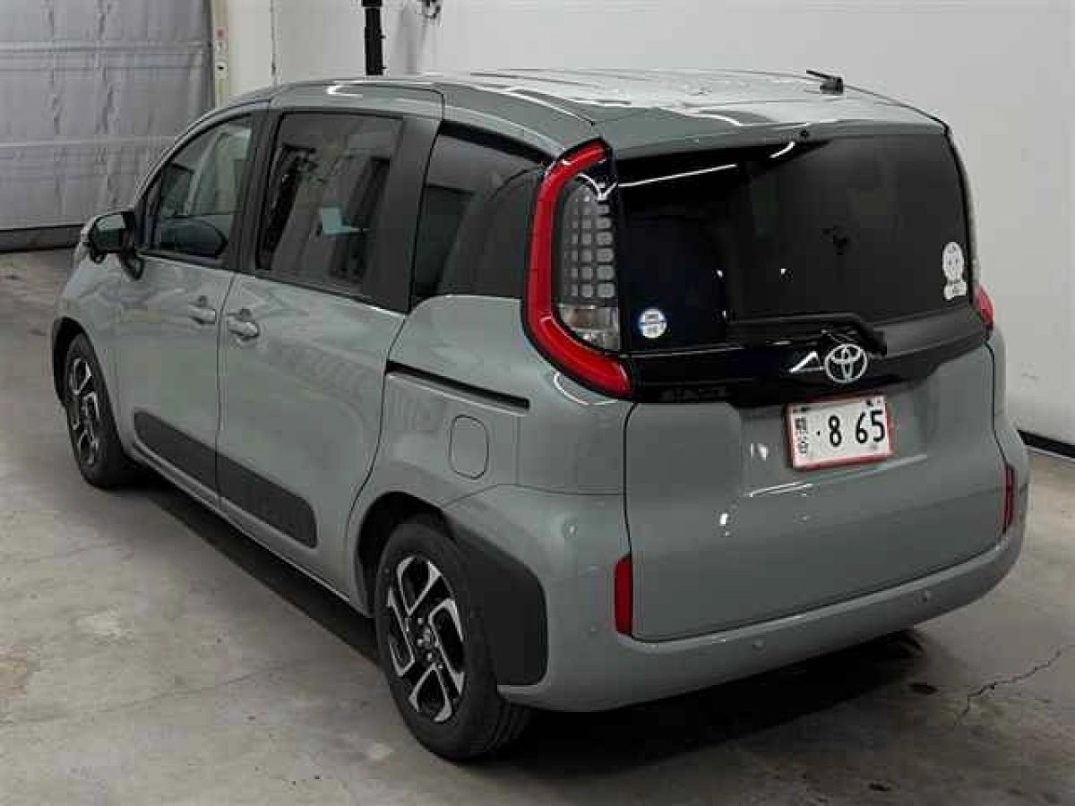 TOYOTA SIENTA