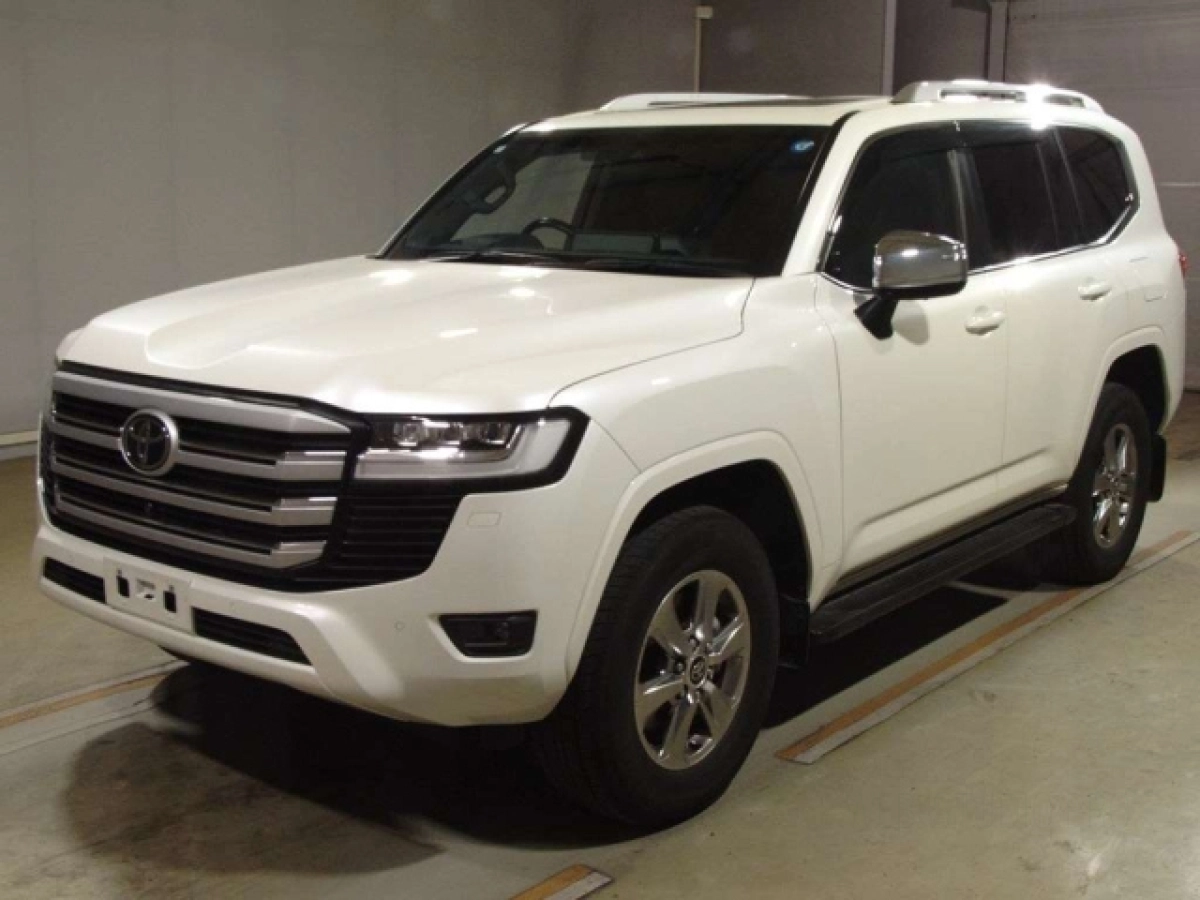 TOYOTA LAND CRUISER VJA300W 2024
