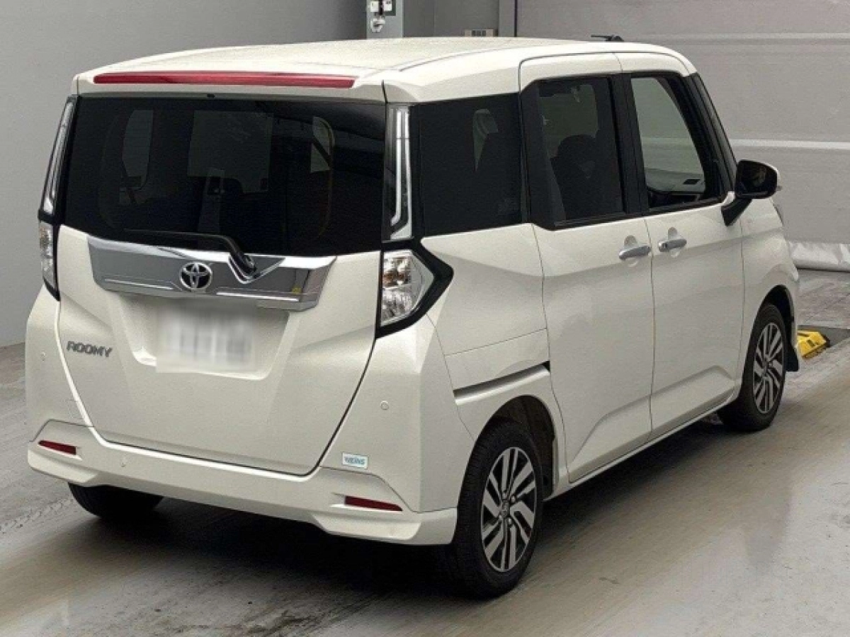 TOYOTA ROOMY