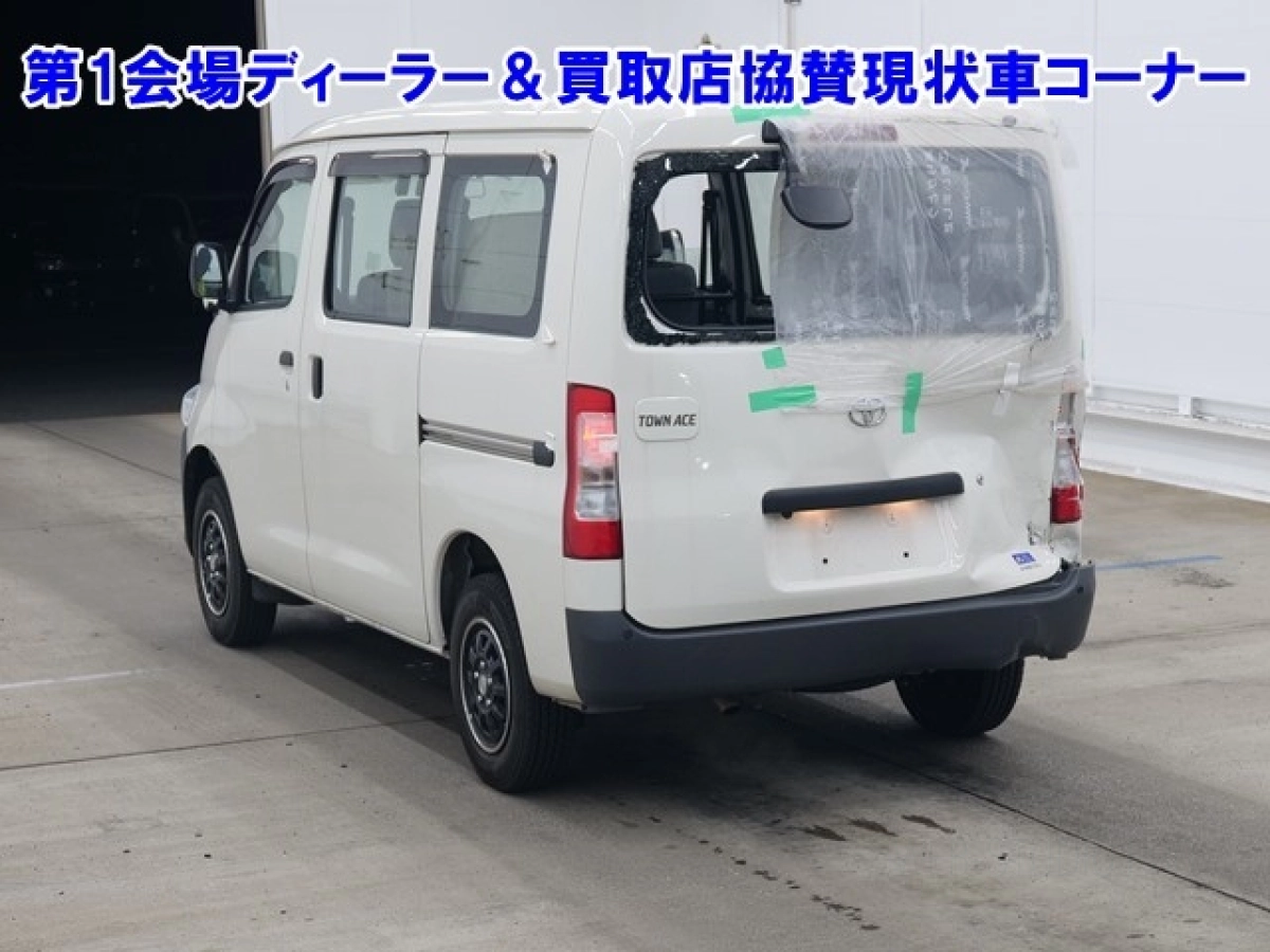 TOYOTA TOWN ACE VAN